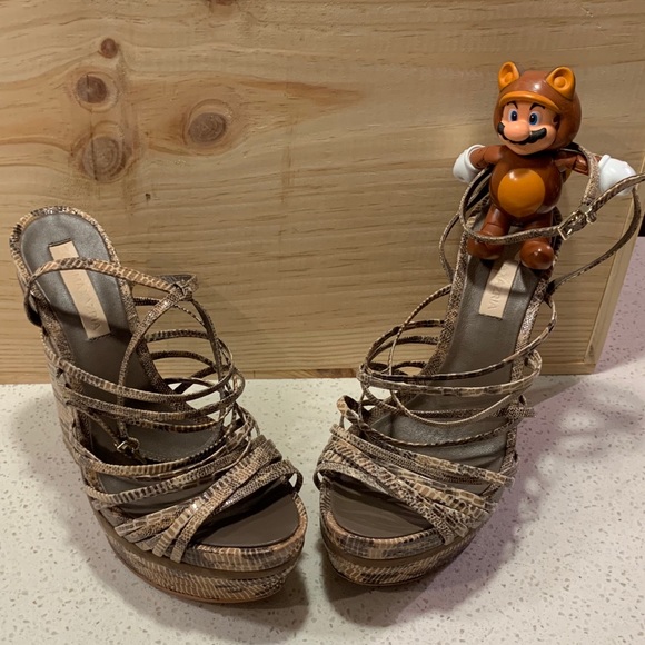 BCBG MAXAZRIA Leather Laurol Snakeskin Wedges - Picture 5 of 11